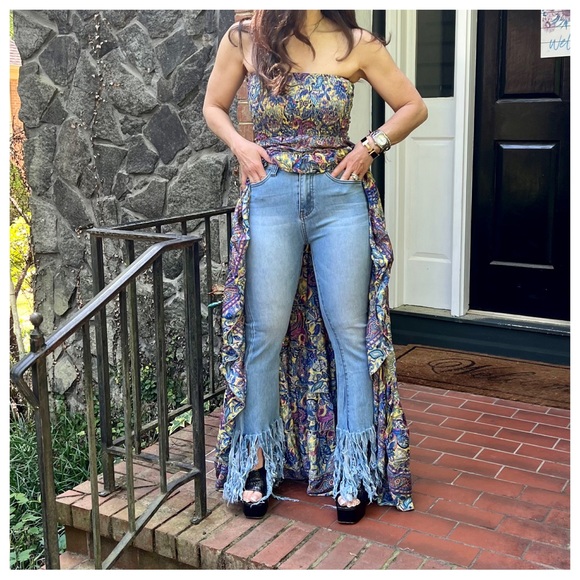 25 BOHO HIGH WAIST BELL BOTTOM WITH FRINGED HEM - Picture 3 of 3